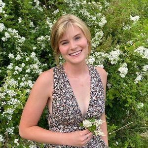 Meet your Posher, Caitlin